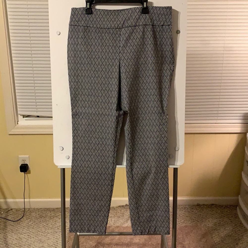 New York & Company black and white pattern pants.